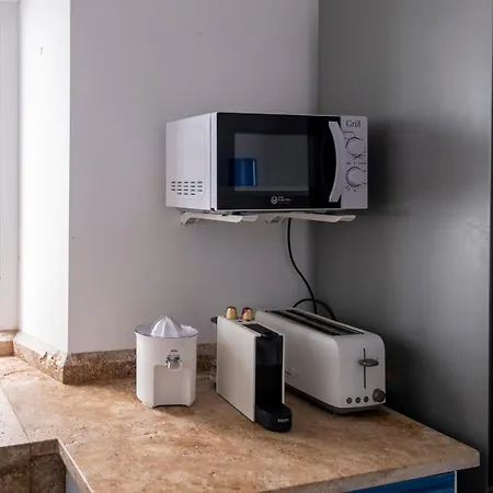 아파트 Penthouse Duplex With 2 Private Terraces In Old Town 타리파